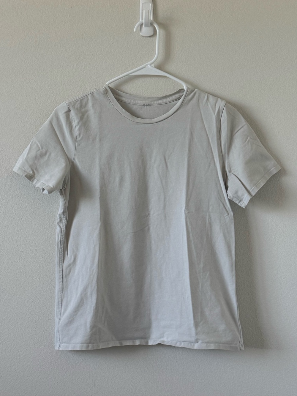 Lululemon organic cotton straight hem T-shirt - Picture 2 of 4